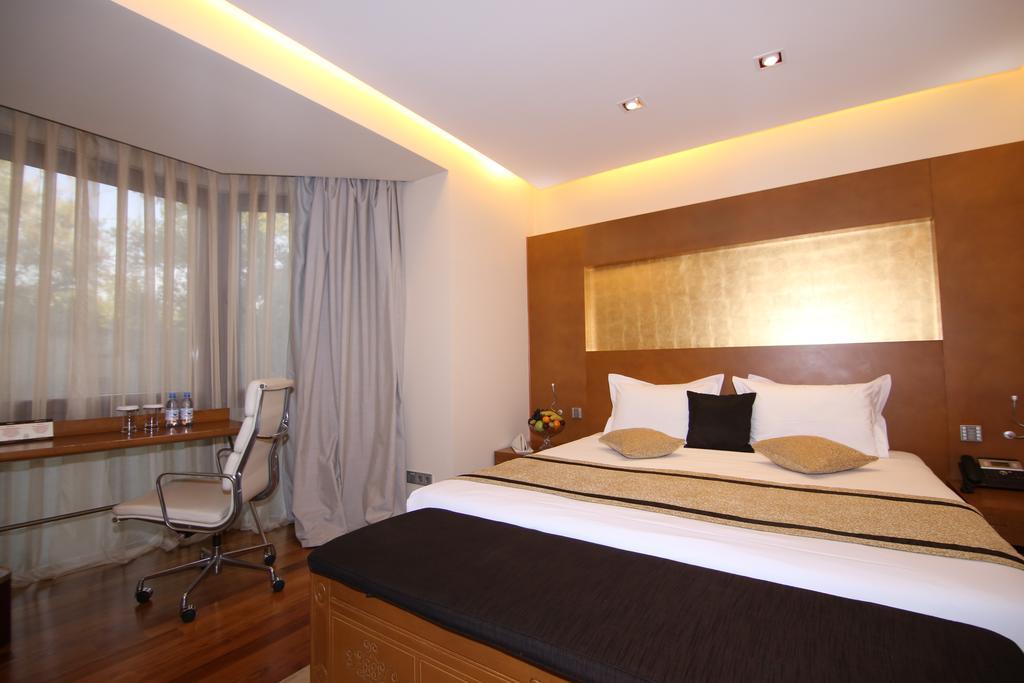 The Dostyk Hotel Almaty Eksteriør bilde